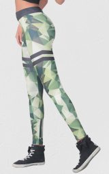 Kadın Sporcu Yeşil Tayt